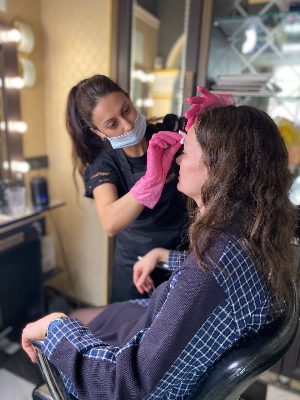 Оформление бровей и ресниц